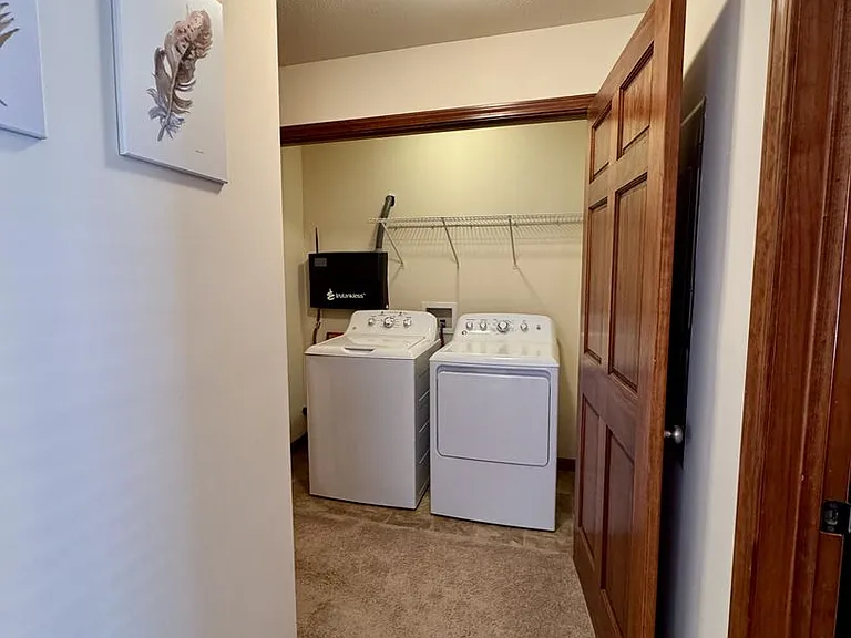 Eagle View Luxury Apartments — Photo 109