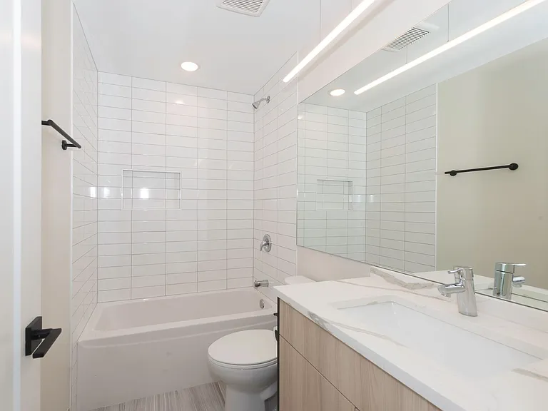3762 S Indiana Ave #3 — Photo 17