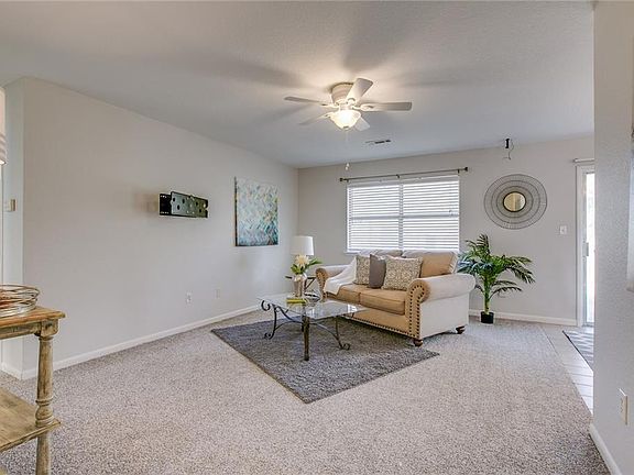 2nd image of 354 W Swallow Cir
