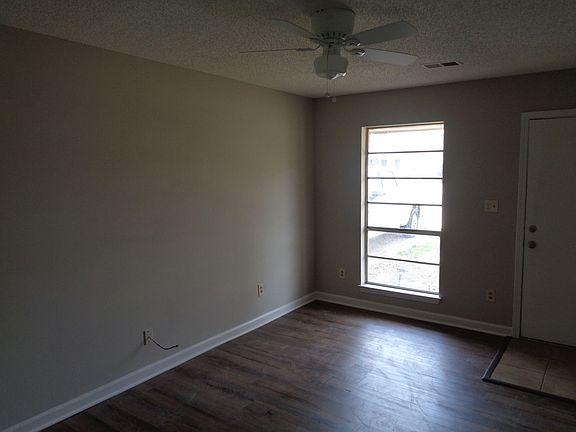 4th image of 5147 Karen Dr