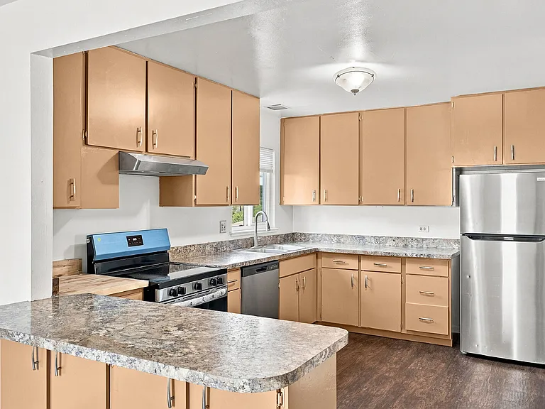 1811 S Irving St — Photo 10