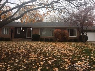 1556 Sheffield Dr, Saginaw, MI 48638