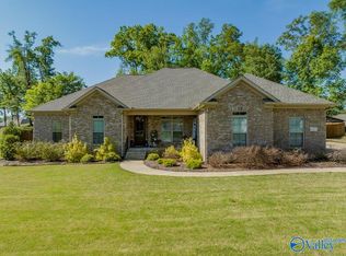 127 Greystone Pass, Guntersville, AL 35976
