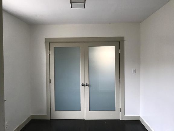4th image of 2140 20th St #A