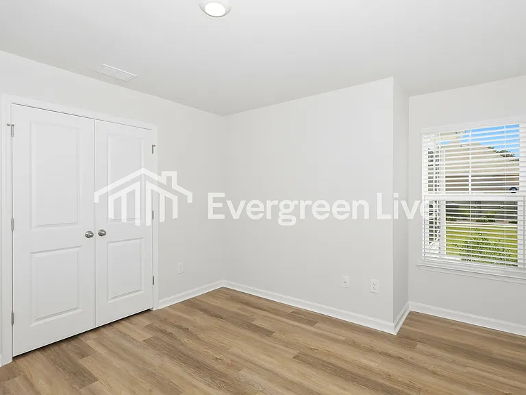 2262 Courtina Way — Photo 10