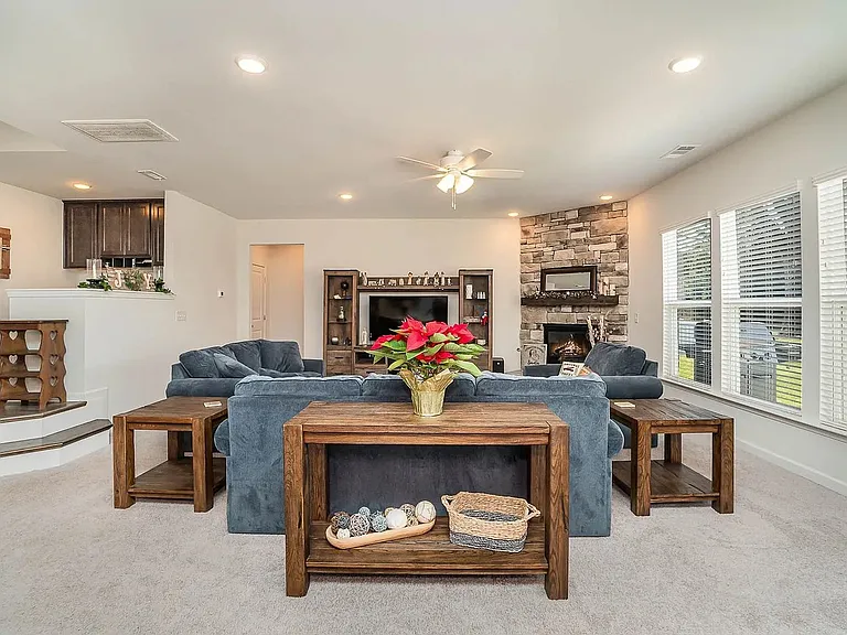 1674 Lantana Dr — Photo 17