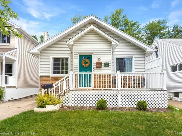 221 College St, Ferndale, MI 48220
