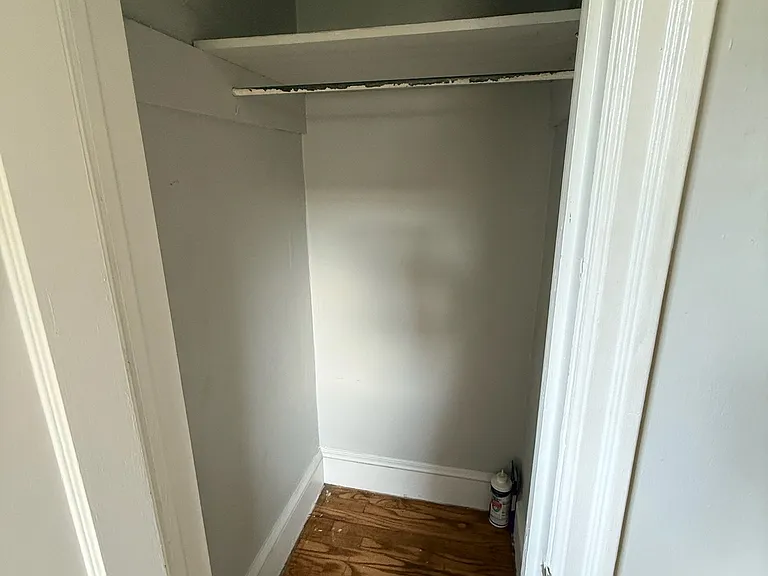 324 E Peterson Dr — Photo 40