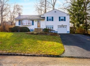 35 Canterbury Rd, Madison, NJ 07940
