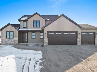 302 Lansdowne St, De Pere, WI 54115