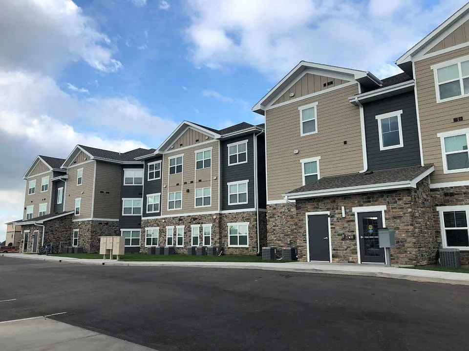 Auburn Apartments