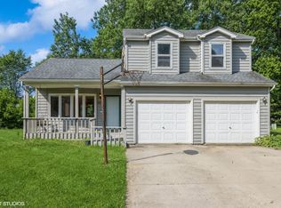 308 Liberty Ln, Woodstock, IL 60098