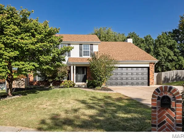 21 Quiet Falls Ct, Saint Charles, MO 63304