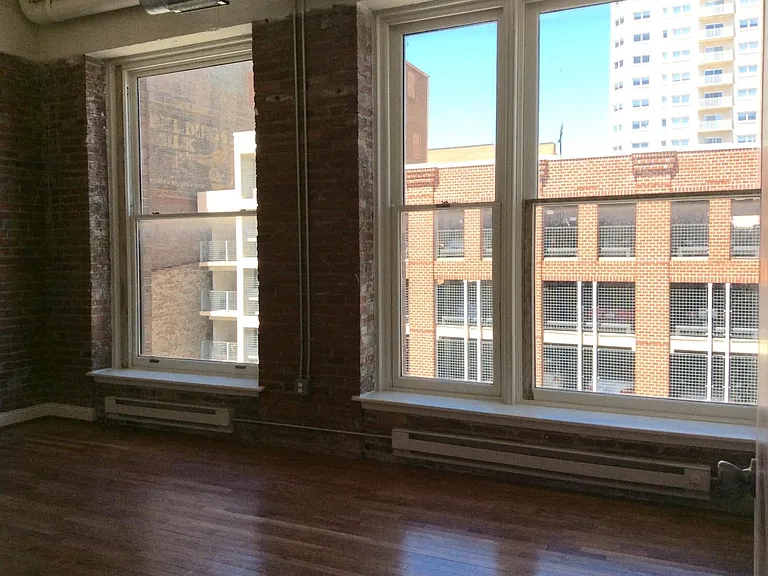 311 W Baltimore St #5 — Photo 8