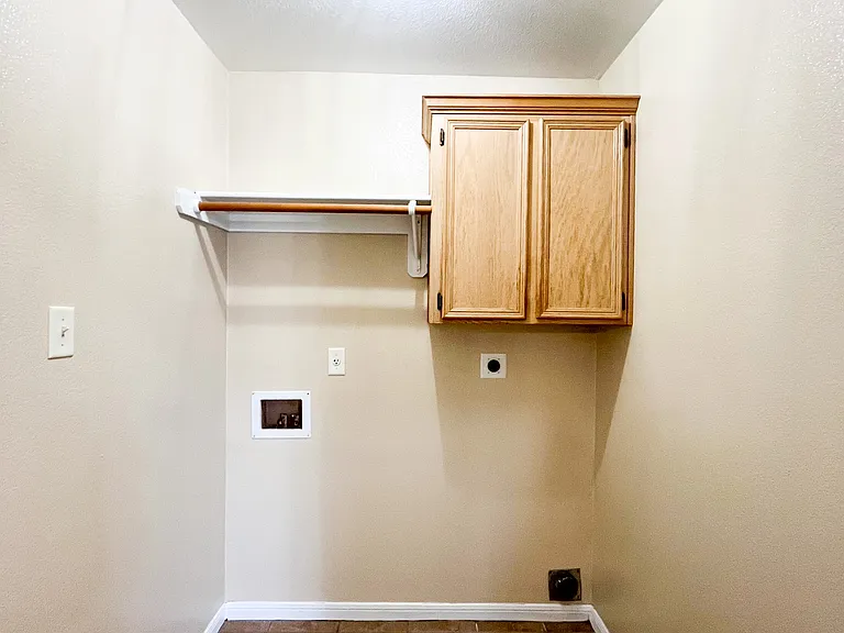 1303 Nicholas Cir #B — Photo 11