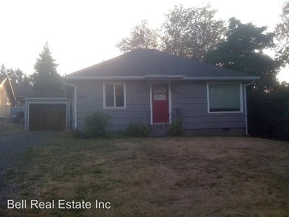 2888 Friendly St photo 1