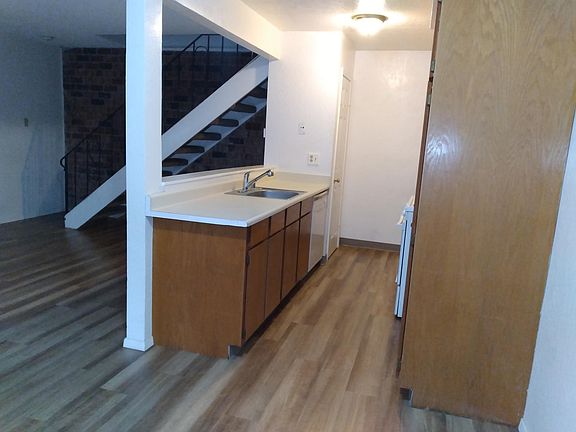4th image of 1943 Northwood Dr APT 3