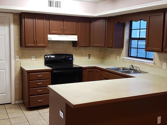 2nd image of 400 Trout River Dr