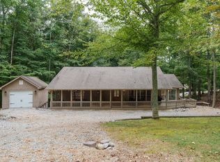 1409 Cherokee Rd, Byrdstown, TN 38549