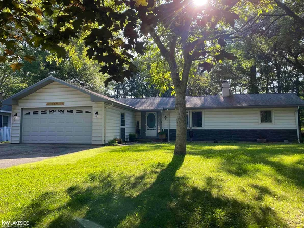 7071 E Park St, Caseville, MI 48725