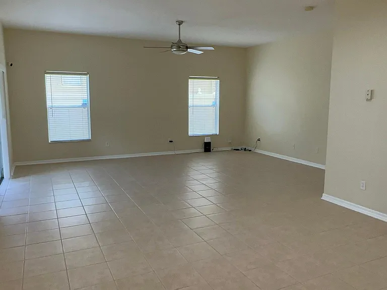 13218 Phoenix Dr — Photo 12