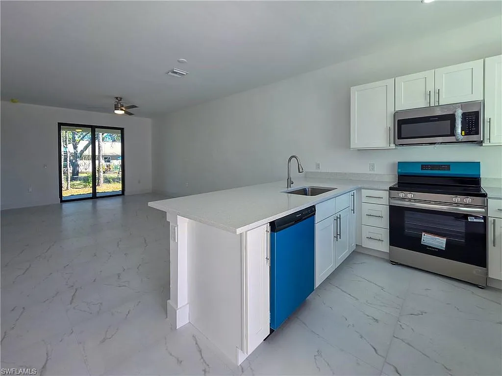 3 bed, 2.0 bath, 1122 sqft, $1,700 — Photo 2