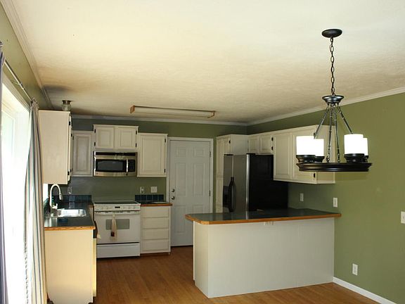 3rd image of 6231 Tanglewood Dr