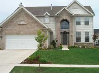 25248 W Balmoral Dr, Shorewood, IL 60404