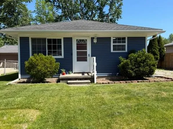 714 Lowell St, Marine City, MI 48039