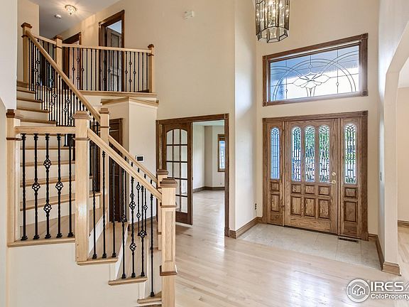 3rd image of 6823 Peppertree Dr