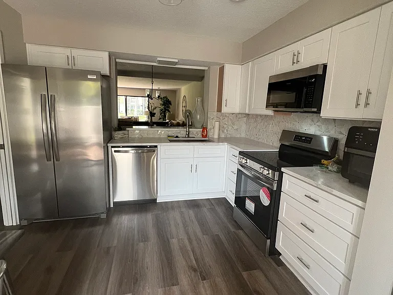 7908 Los Robles Ct — Photo 14
