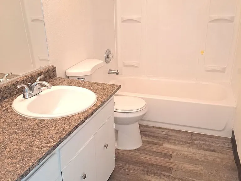 4538 E Hamilton — Photo 15