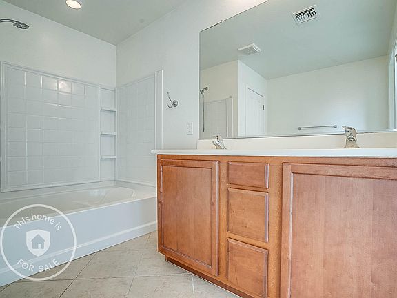 5th image of 41269 W Anne Ln