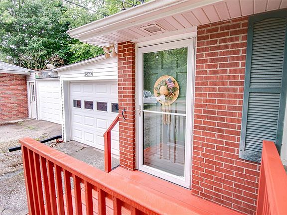5th image of 2820 Norwood Ln