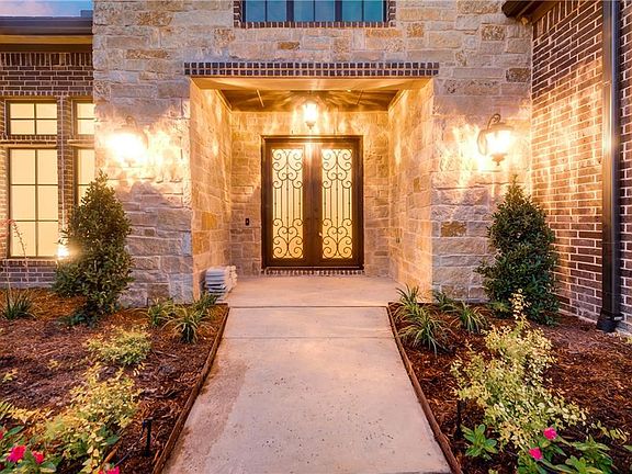 3rd image of 5201 Sendero Dr