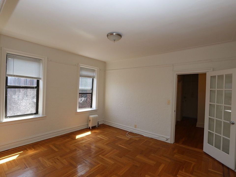 1st image of 555 Ovington Ave #B36