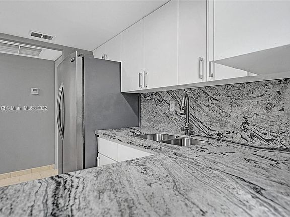 3rd image of 17560 Atlantic Blvd APT 416