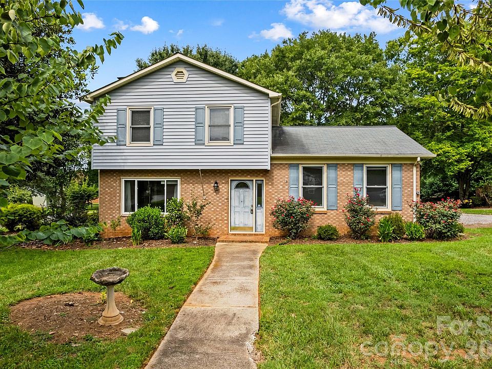 1st image of 603 Colonial Dr