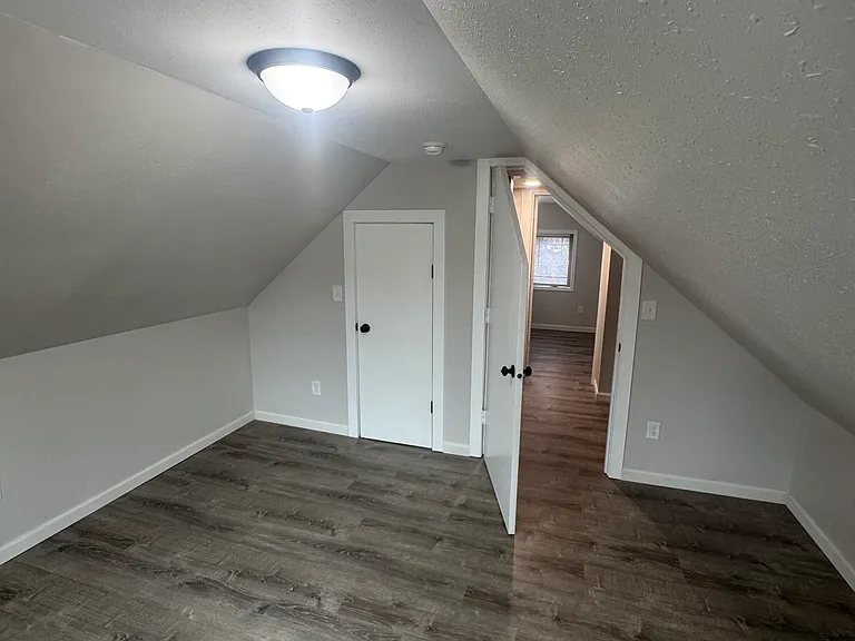 107 Lakeview Dr — Photo 23