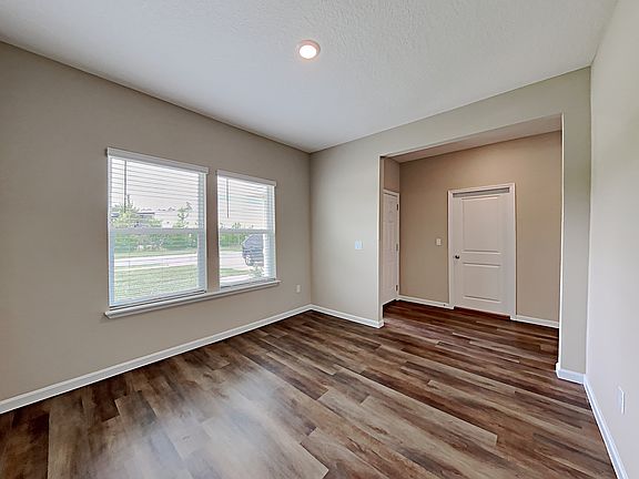 2nd image of 99 Stone Arbor Ln