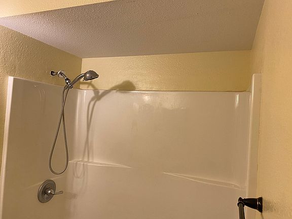 4th image of 931 W Hermosa Dr
