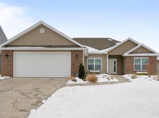 1215 Gateway Trl, Fort Wayne, IN 46845