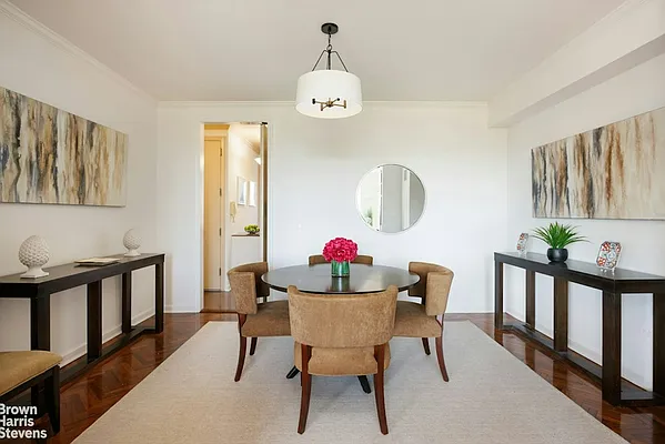 Dining area, photo 1
