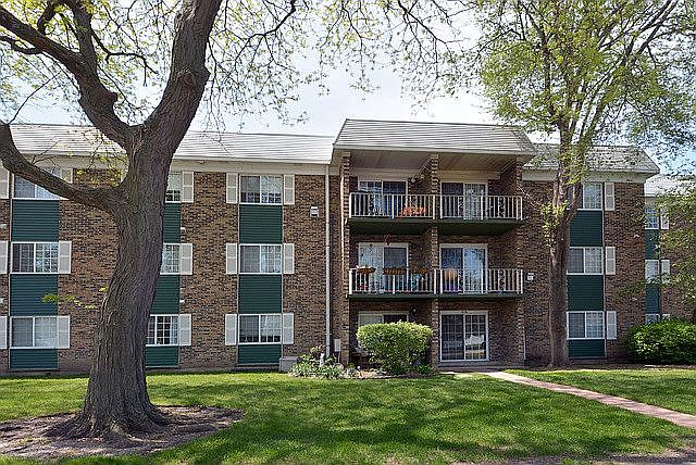 1st image of 1619 N Windsor Dr #109