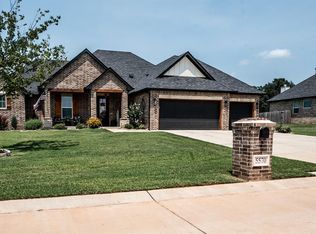 5570 Red Fox Run, Guthrie, OK 73044