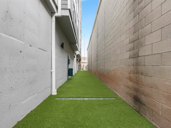 175 West 7th Street image 26 of 33