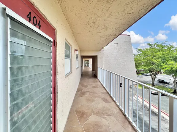 1005 Country Club Dr APT 404, Pompano Beach, FL 33063