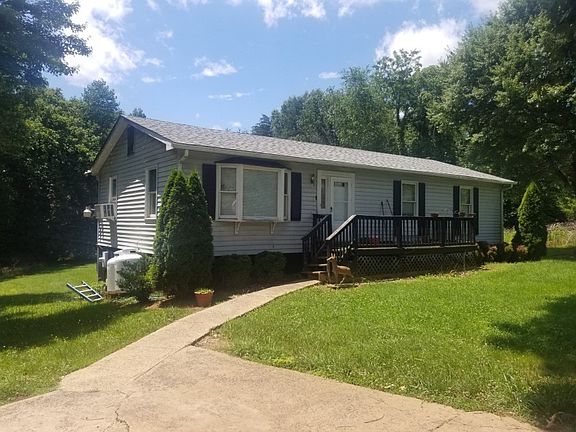 3rd image of 19344 Dinkins Ln