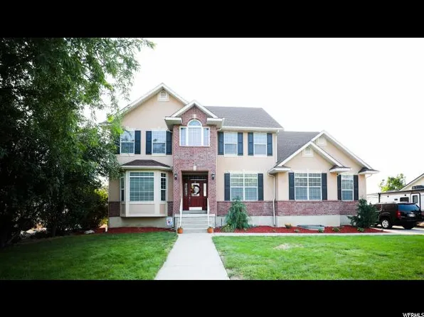 1454 Gleneagles Dr, Syracuse, UT 84075