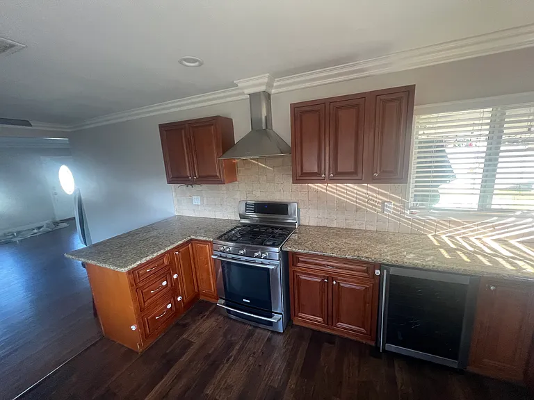 711 S Armel Dr — Photo 6